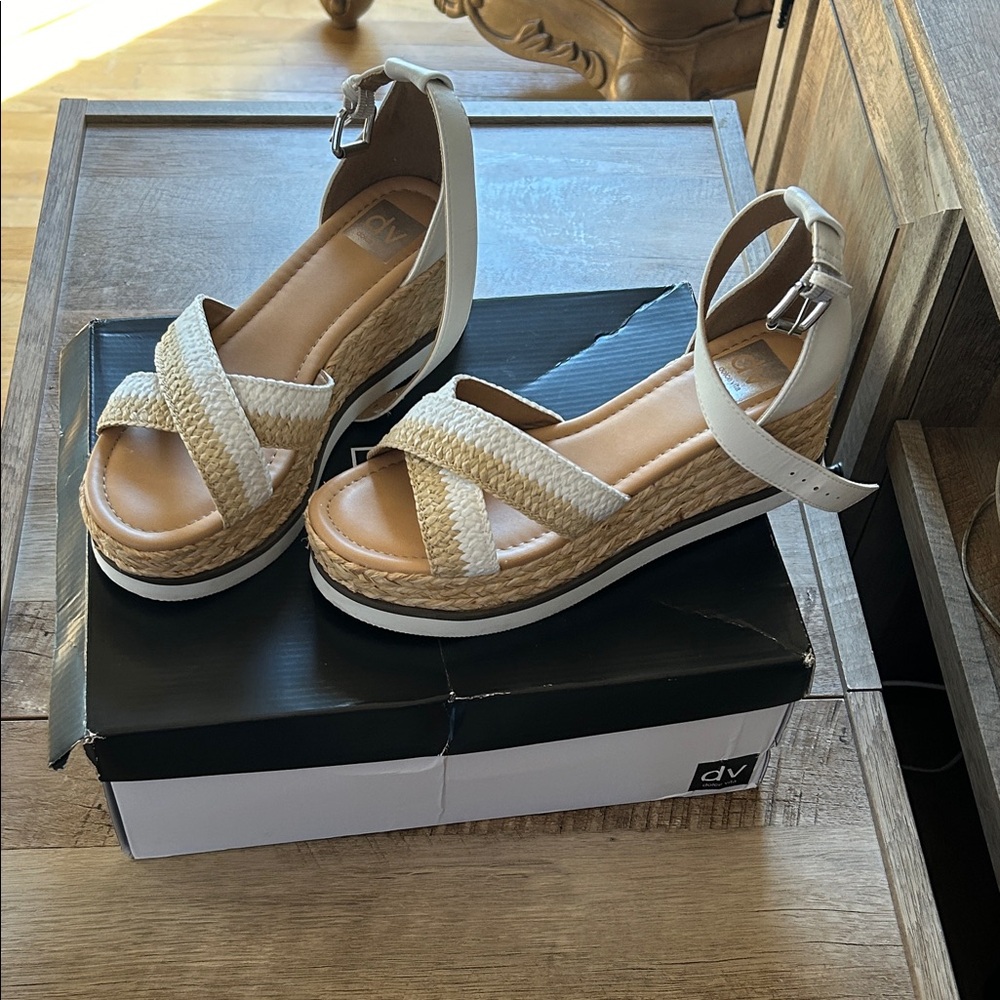 DV by Dolce Vita Women's Tan Espadrille Sandals